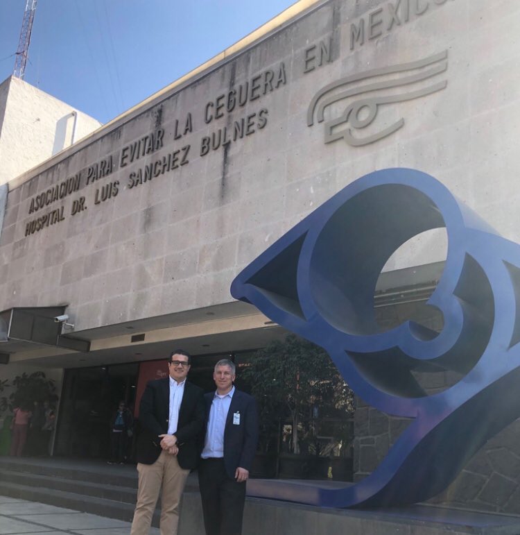 dr_robertogs's tweet photo. Thanks to Ken Mandell @ LayerBio for such an innovative collaboration with APEC #Ophthalmology #cataractsurgery #IOLsurgery #DDS #drugdeliverysystem #innovation #biomedicine #apec  #phacoemulsification https://t.co/0btsxME8GG