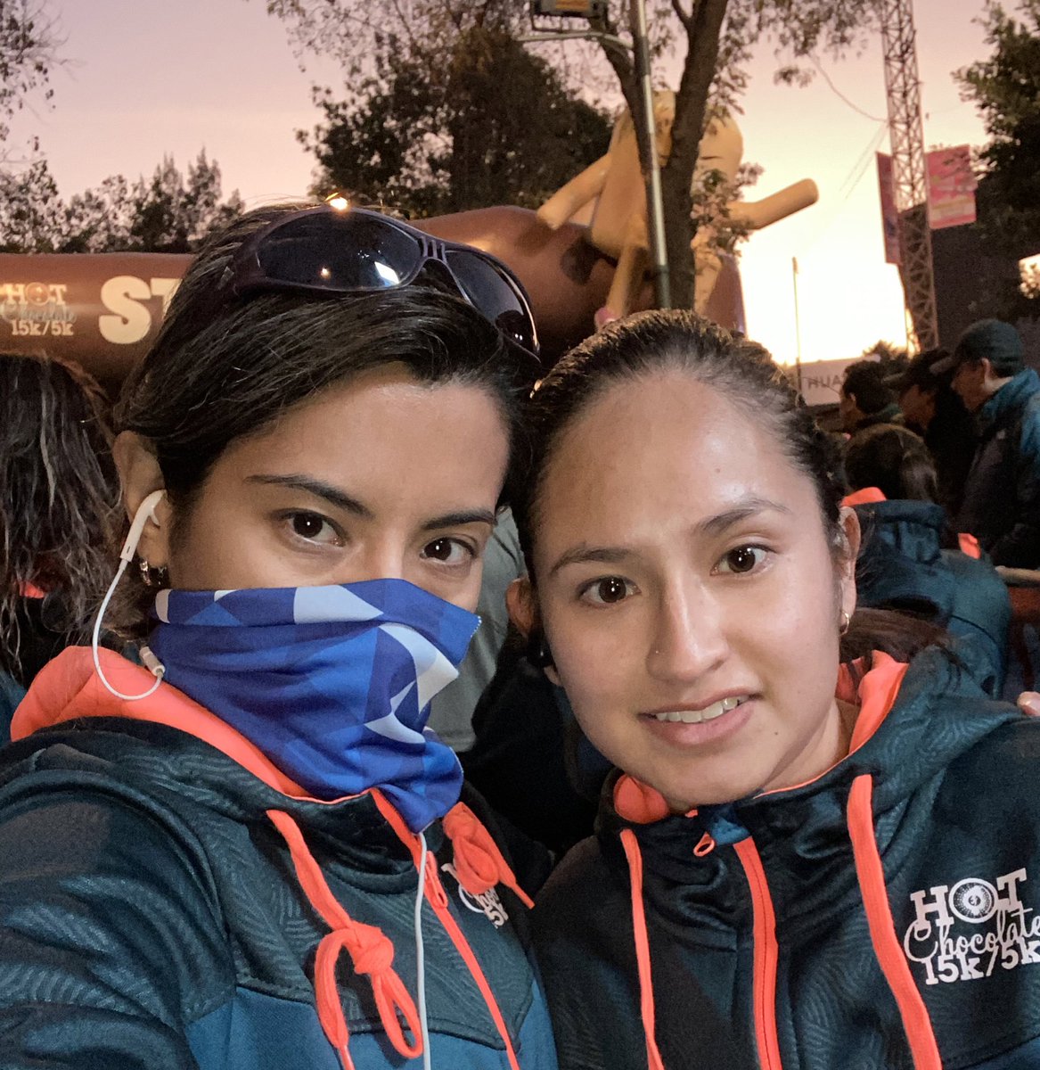 KatLaMaat's tweet photo. ¿Issues o no issues? Nos fue muy bien, increíblemente bien, mucho mejor de lo pronosticado #HotChocolateRun #HotChocolateCDMX #YoElegiCorrer https://t.co/FBlVPWYlJe