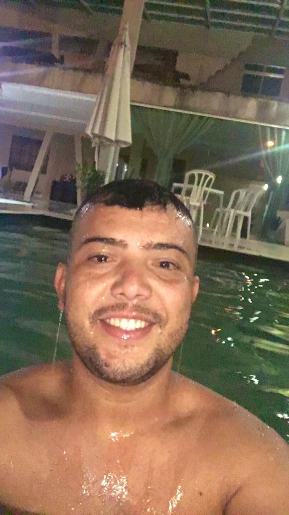 leo08489883's tweet photo. To fazendo nada... C tá doidooo https://t.co/6fNf4b7F4N