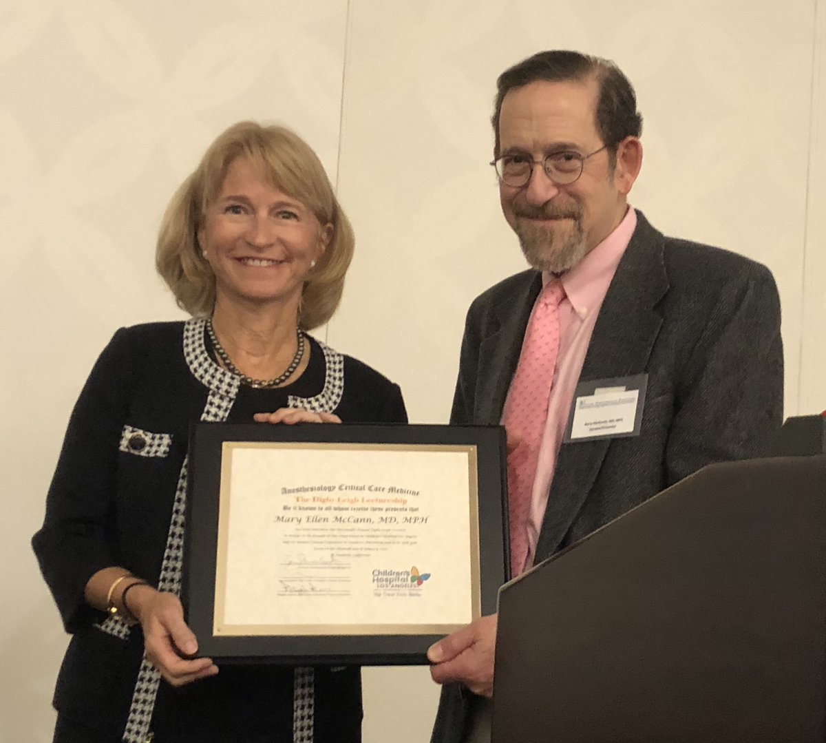 BrandenEngorn's tweet photo. Congrats Dr. Mary Ellen McCann on your Digby Leigh Award, honored to have you at #PAF58, you are an inspiration to young academics and a model of how to balance family and career. #PedsAnes @PAFConference
@bmarkovitz_chla @DrPatrickRoss @RebeccaMargolis https://t.co/lNP4lyoiFs
