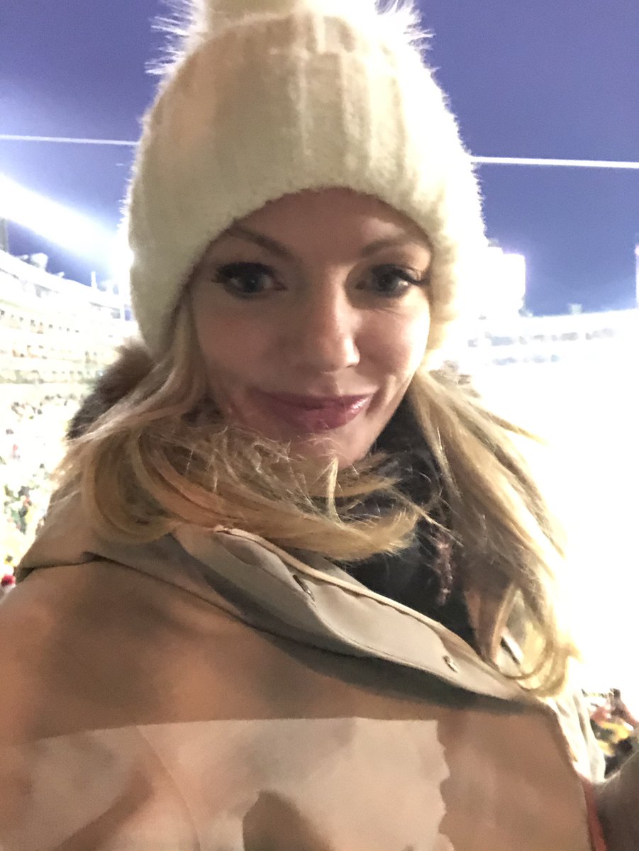 MichaudAlicia's tweet photo. #GetLoudLambeau https://t.co/xgimcAAY4Z