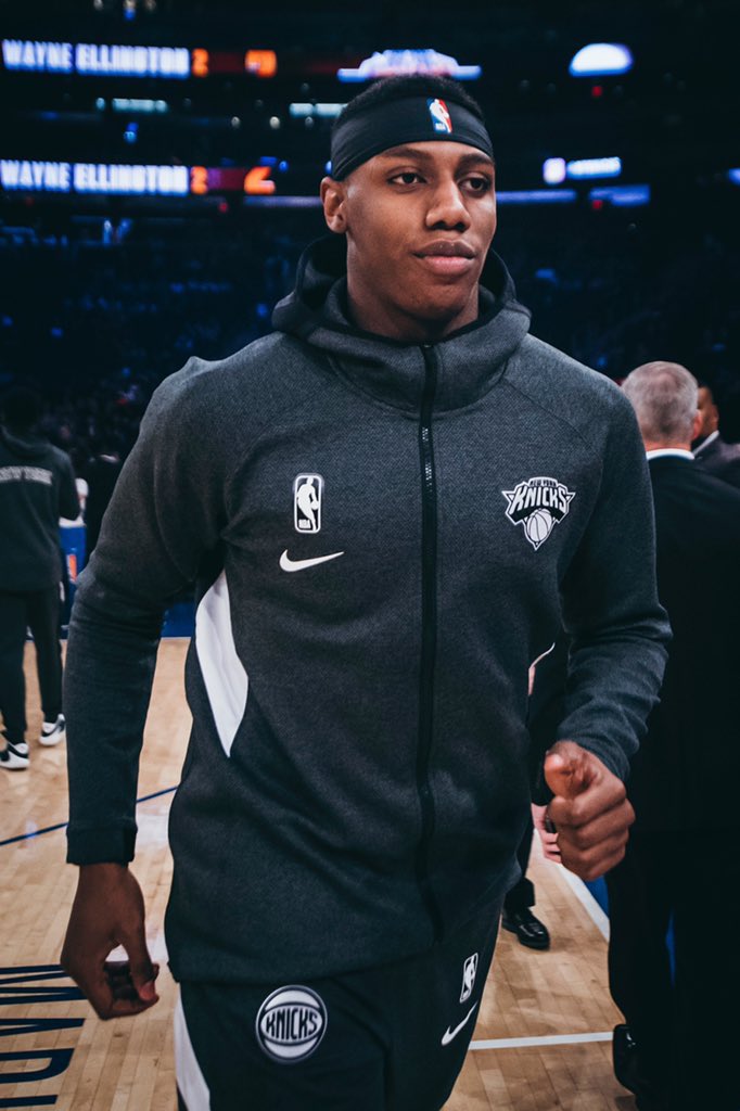 NYKarchive's tweet photo. RJ Barrett this week:

24 points 6 rebounds vs. Clippers
19 points 5 rebounds vs.  Lakers
16 points 9 rebounds vs. Pelicans 
23 points 5 rebounds vs. Heat

19 years old. https://t.co/ICEzUvs0Uc