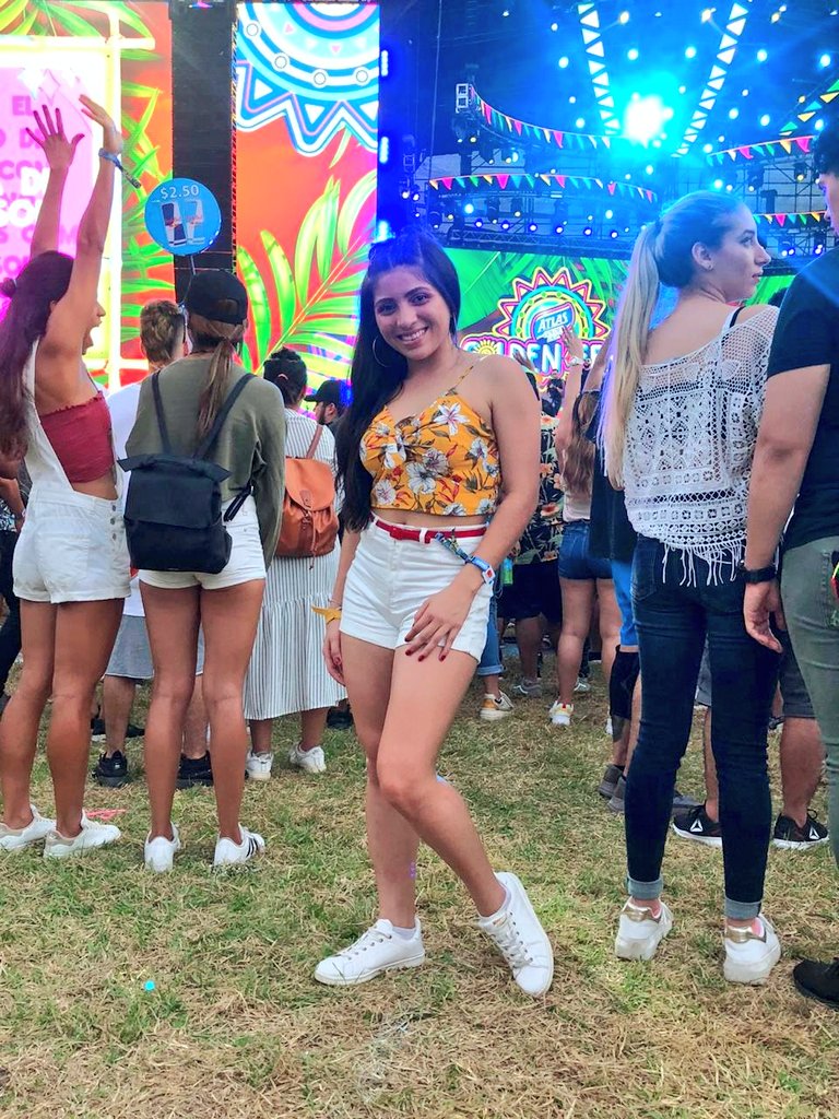 AA2399's tweet photo. Cerrando mis vacaciones de la mejor manera #atlasgoldenfest 💙 https://t.co/HAredDzI7g