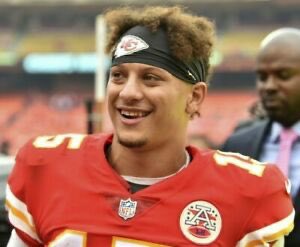 ashlea_prater's tweet photo. the chiefs in the 1st quarter vs the chiefs in the 2nd quarter https://t.co/f36D0L2rFX