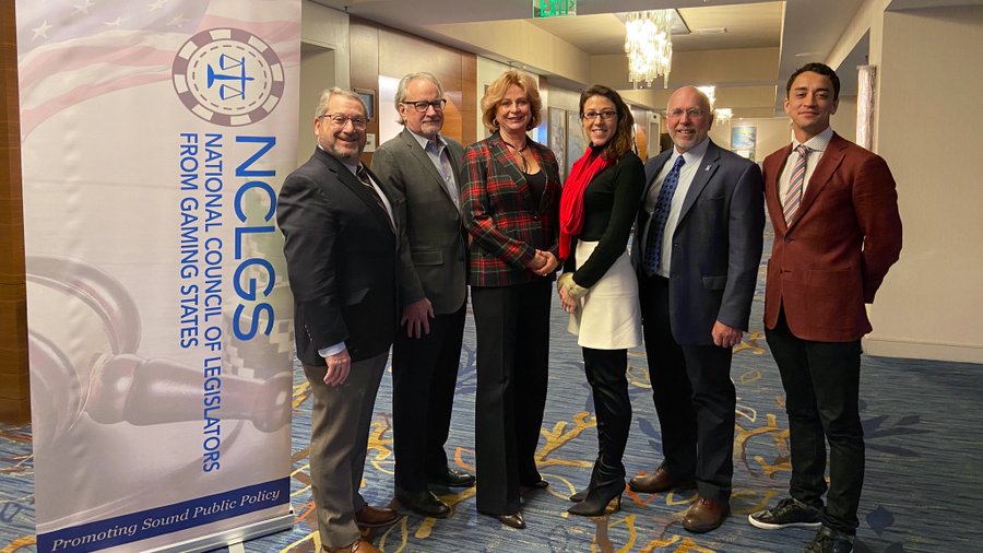 howardstutz's tweet photo. Responsible Gambling Collaborative says ‘those who profit’ from gaming need to fund research, treatment https://t.co/b0hhXHjgf3 @CDCNewswire @NCLGS #responsiblegaming #problemgaming https://t.co/P5eNZ6jsRR