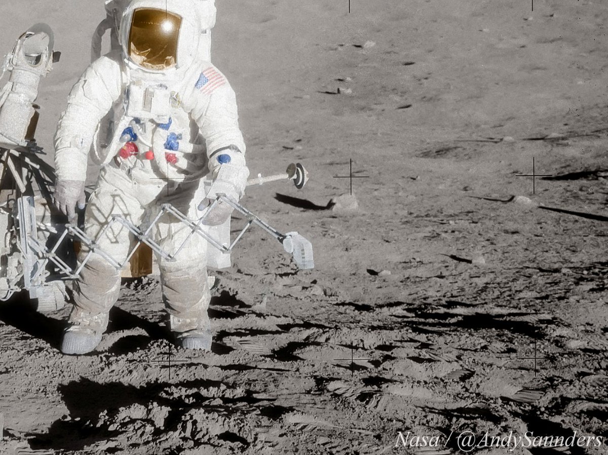 giopagliari's tweet photo. @apollo_50th The scoop on Surveyor 3
#AlBean standing
Photo by #PeteConrad #Apollo12
Source: https://t.co/450tSt3NwL
Recolour by @AndySaunders_1 (follow)
#Apollo50th https://t.co/1TzQ8RGHAj