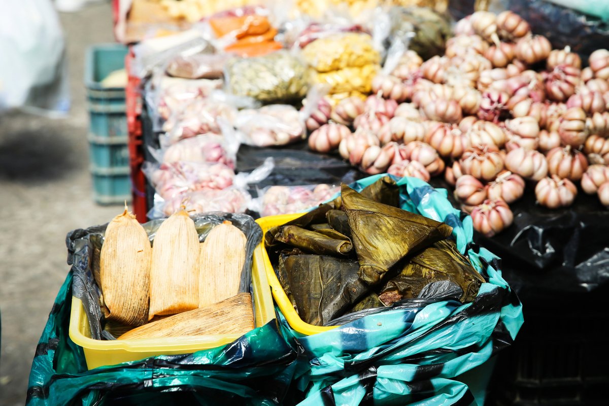 hellocookly's tweet photo. #FoodieEscape to #Veracruz 🇲🇽
Photos by @katiefresca

Known as the San José Market, this is the go-to place to find everything from local produce, condiments, spices, medicines and even grab a bite to eat in Xalapa. https://t.co/8DT0tSEr9a