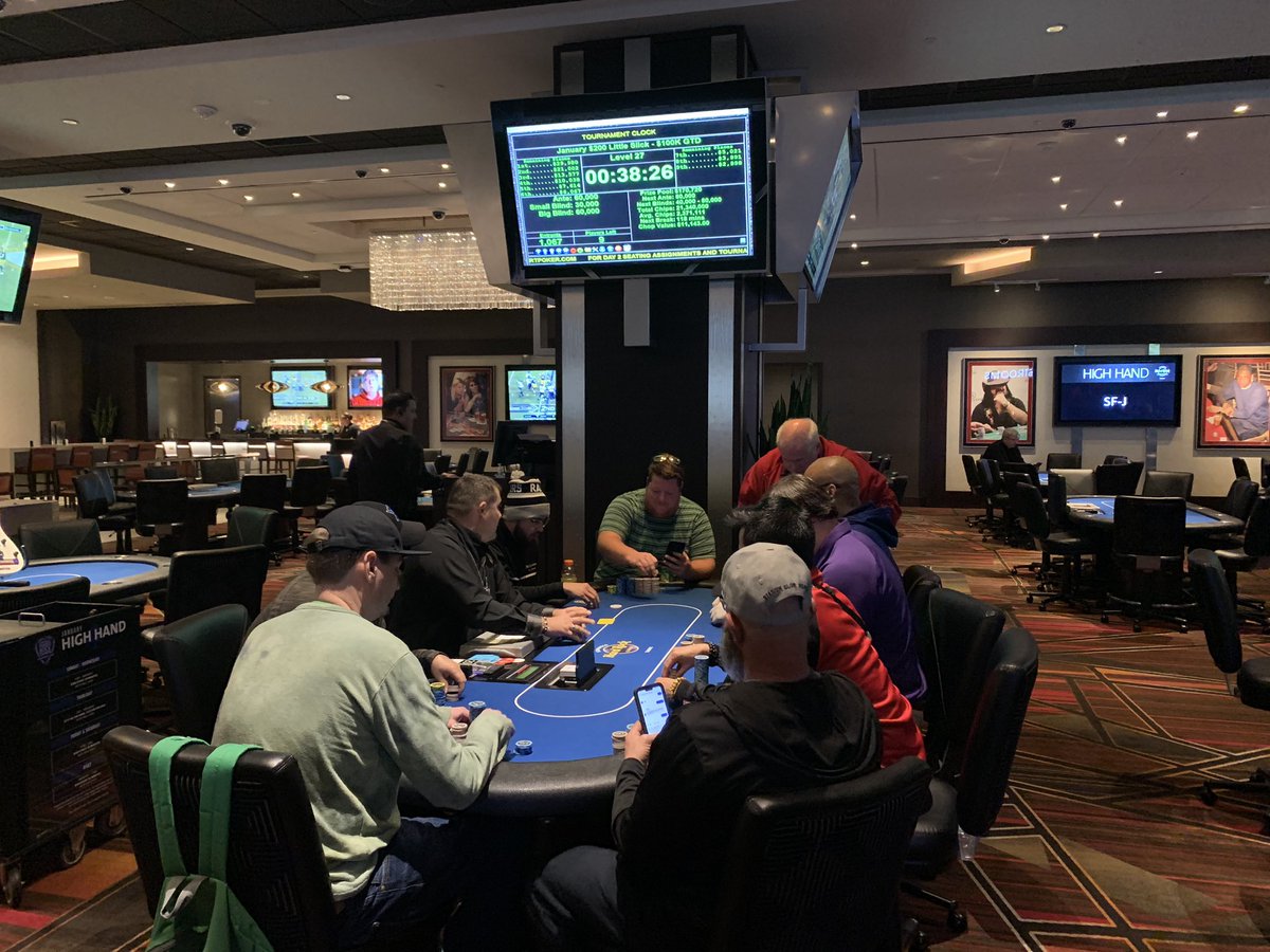 HardRocker_Yi's tweet photo. #LittleSlick final table @SHRTPoker @SHRTampa! ๐ธ๐ต๐ https://t.co/JalAn3nHj4