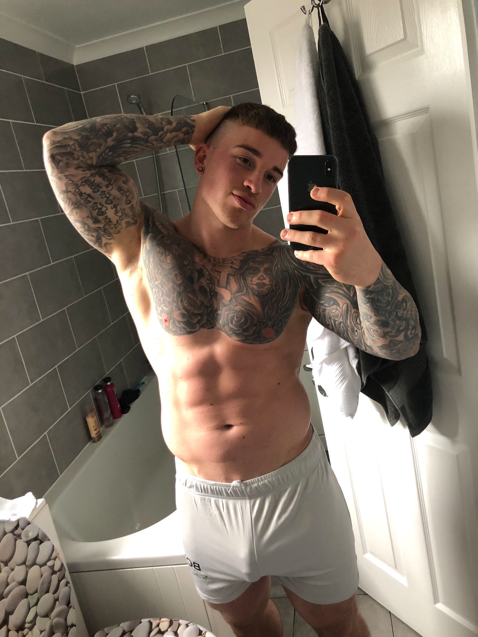 bulgespotter 👀©️ on X: @hatts17 literally never lets us down when it  comes too a good selfie 👀bulge bulgespotter bulgespotting selfie  selfiebulge t.coGa35U2RQiD  X
