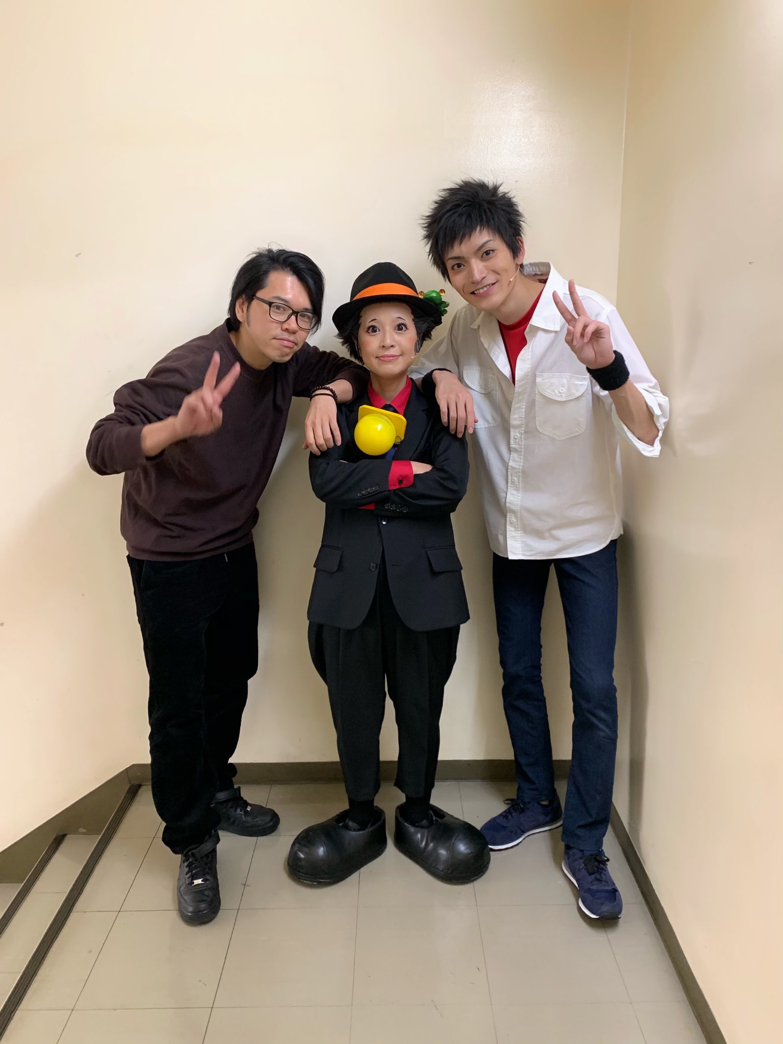 ニーコ リボステ10 11公演目終演 昨日来てくれたファミリーの皆様ありがとな 昨日はアニメリボーンの声優 山本役のすぐるんぱとチェルベッロ役のゆいと花役のミキティが観劇に うれし 家庭教師ヒットマンreborn リボーン ニーコ 山本武