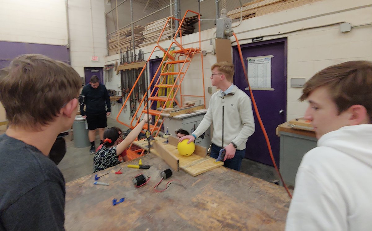 FRCTeam2345's tweet photo. Prototyping has begun! https://t.co/bV8cxl5abf