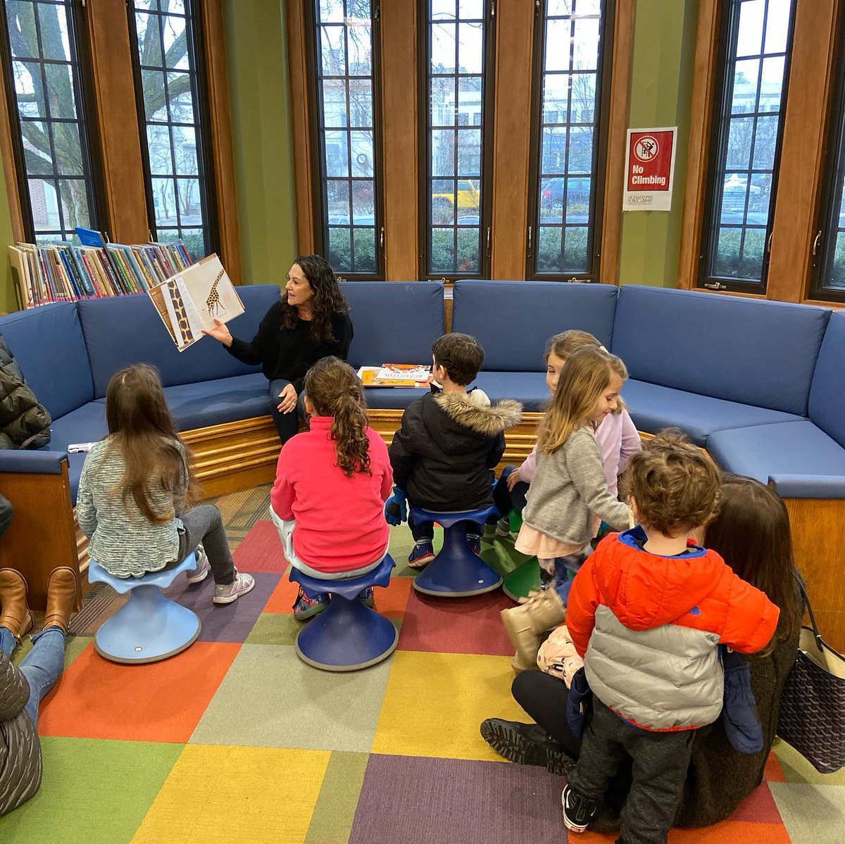 cnrossman's tweet photo. Thank you to all the @BraesideES families for celebrating reading at the @112foundation iRead kick off! #112leads https://t.co/JfdheE71pg