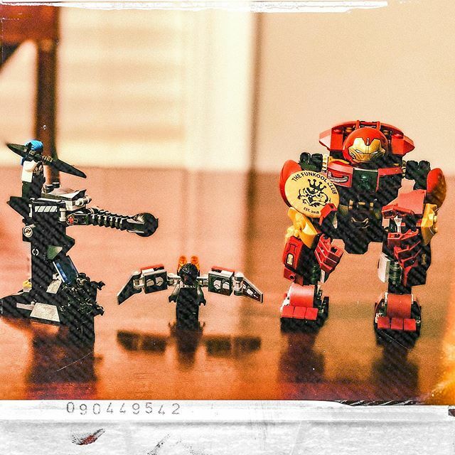 Everlysplayhou1's tweet photo. Finally put together my LEGO Hulk Buster set with Falcon!!!!
.
.
#funkopopcollector #popcommunity #funkophotoaday #instagood #lego #legos #legophotography #legostagram #legominifigures #legomarvel #legomarvelsuperheroes #legomarvelavengers #marvel #avengers #ironman #hulkbus… https://t.co/g58uKQFI0z