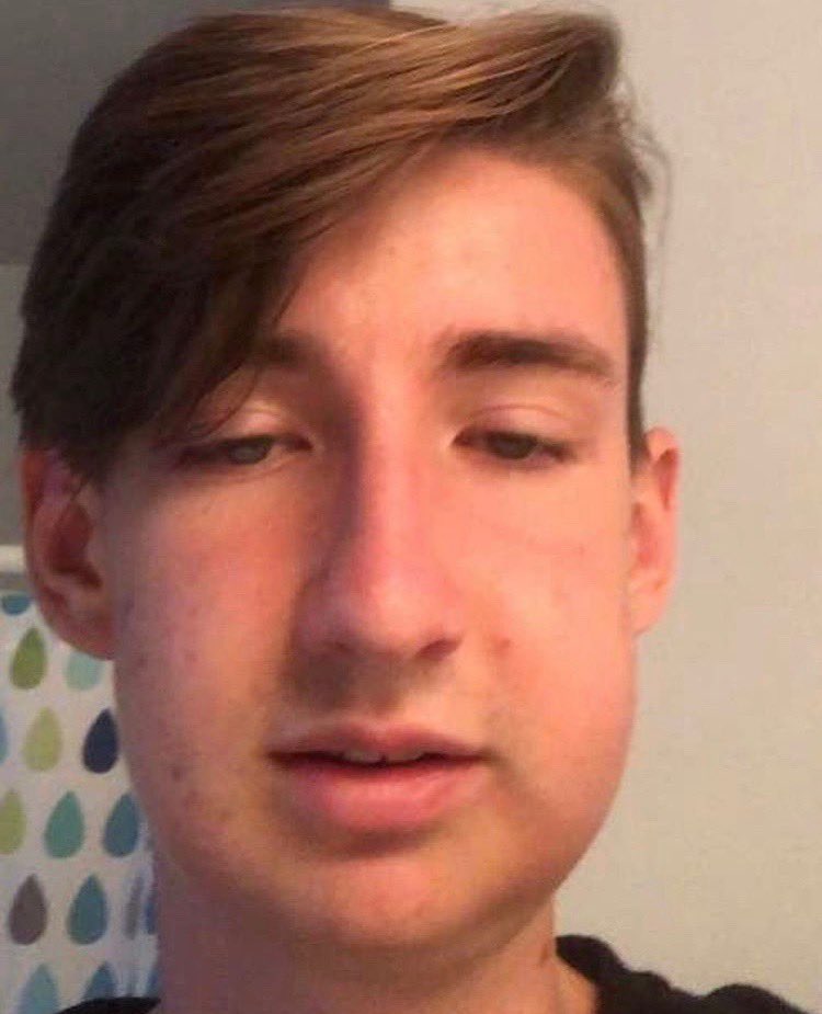 MrAHS2020's tweet photo. Mr. French National Honors Society: 
Henry Shifflett!
Favorite food: banana @ATLBananaEaters 
Spirit animal: Zach Edelman
Favorite part of Mr. AHS: Alex Felimond
Fun fact: he had a fortnite sl’over on January 3-4 with Kurt and Brandon. Their best finish was 3rd. https://t.co/3Vz18tySKN