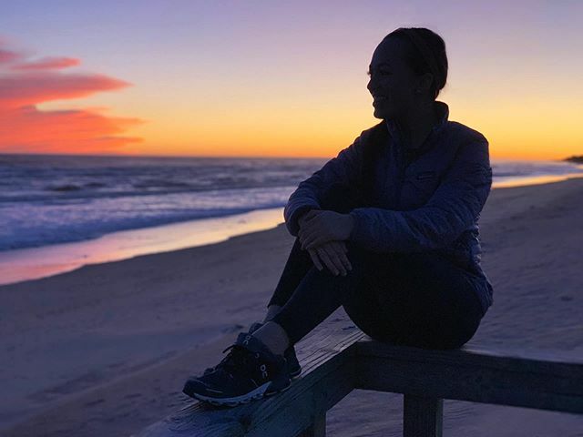 mayarosecreates's tweet photo. I prefer living in color, especially if it’s painted across the sky and the sea. 📸 @polironniedoro 
#sunset #montauk #beachday #wanderlust #sundayfunday #nofilter #ifoundmyhappyplace https://t.co/SNrUvcKiae https://t.co/HITKgozi3Y