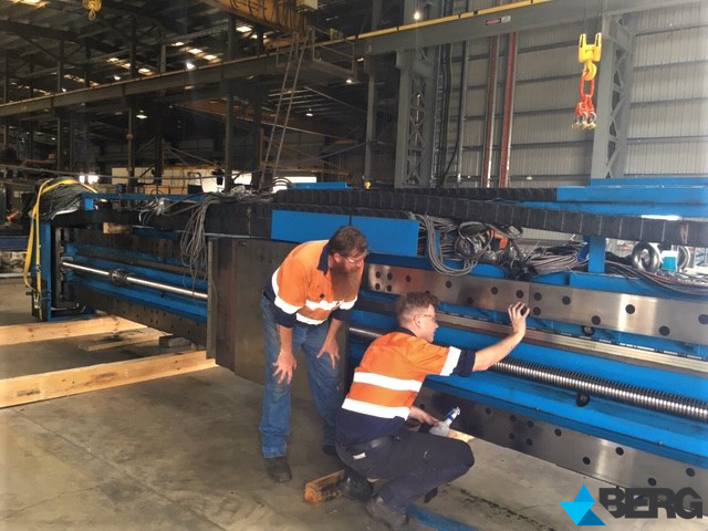 WeAreBerg's tweet photo. It was perhaps less exciting after the Christmas break for Jackson, tasked with cleaning some of the Titan's components ahead of installation under the watchful eye of his Father Rick! As a family owned business #BergEngineering also consider #ourteamourfamily.
#ItsaBergthing https://t.co/68cQeMxCoX