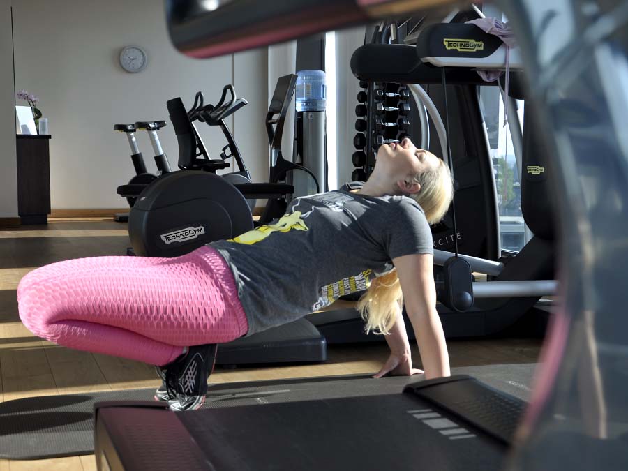 AnnaEvaLux's tweet photo. Heute endlich mal wieder Zeit für etwas Gymnastik.
.
.
#fitness #fitnessmotivation #fitnessgirl #workout #fitnessstudio #gymnastics #gymnastik #sport #fit #gesund #bodybuilding #sportmotivation #itsme https://t.co/dOMCrOl8hh