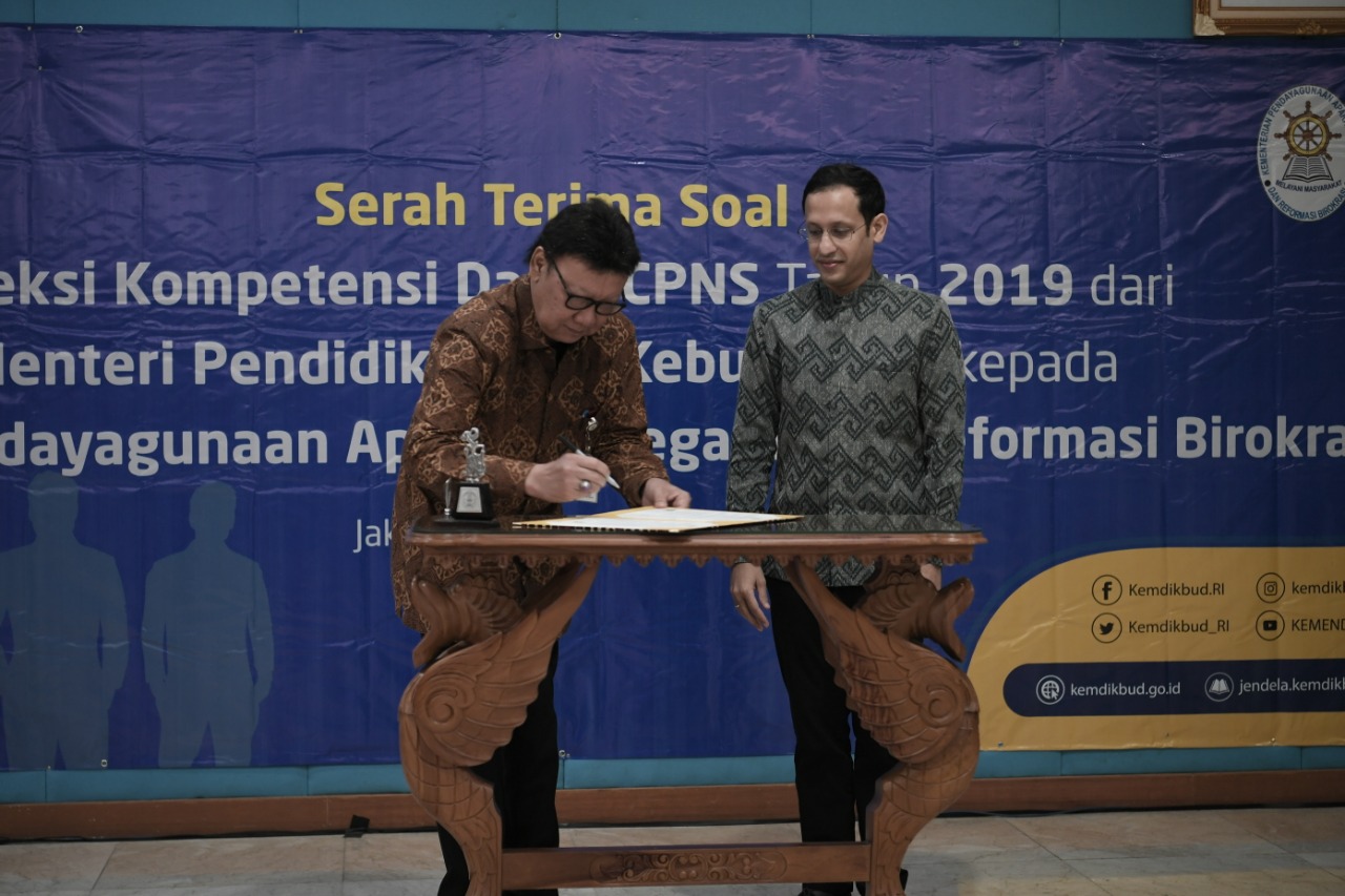 Merdekabelajar On Twitter Serah Terima Soal Skd Cpns 2019 Berlangsung Di Kantor Kemendikbud Jakarta Senin 13 1 Naskah Soal Untuk Selanjutnya Dapat Digunakan Dalam Seleksi Pengadaan Cpns Tahun 2019 Di Lingkungan Kementerian Lembaga Pemerintah