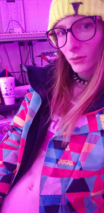 Like my new glasses? https://t.co/CMibxh3KaD<a href="/tag/manyvids"class="tags"><span>#manyvids</span></a><a href="/tag/mvsales"class="tags"><span>#mvsales</span></a><a href="/tag/mvtrans"class="tags"><span>#mvtrans</span></a>