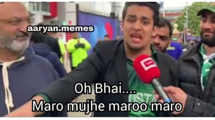 maro mujhe maro memes
