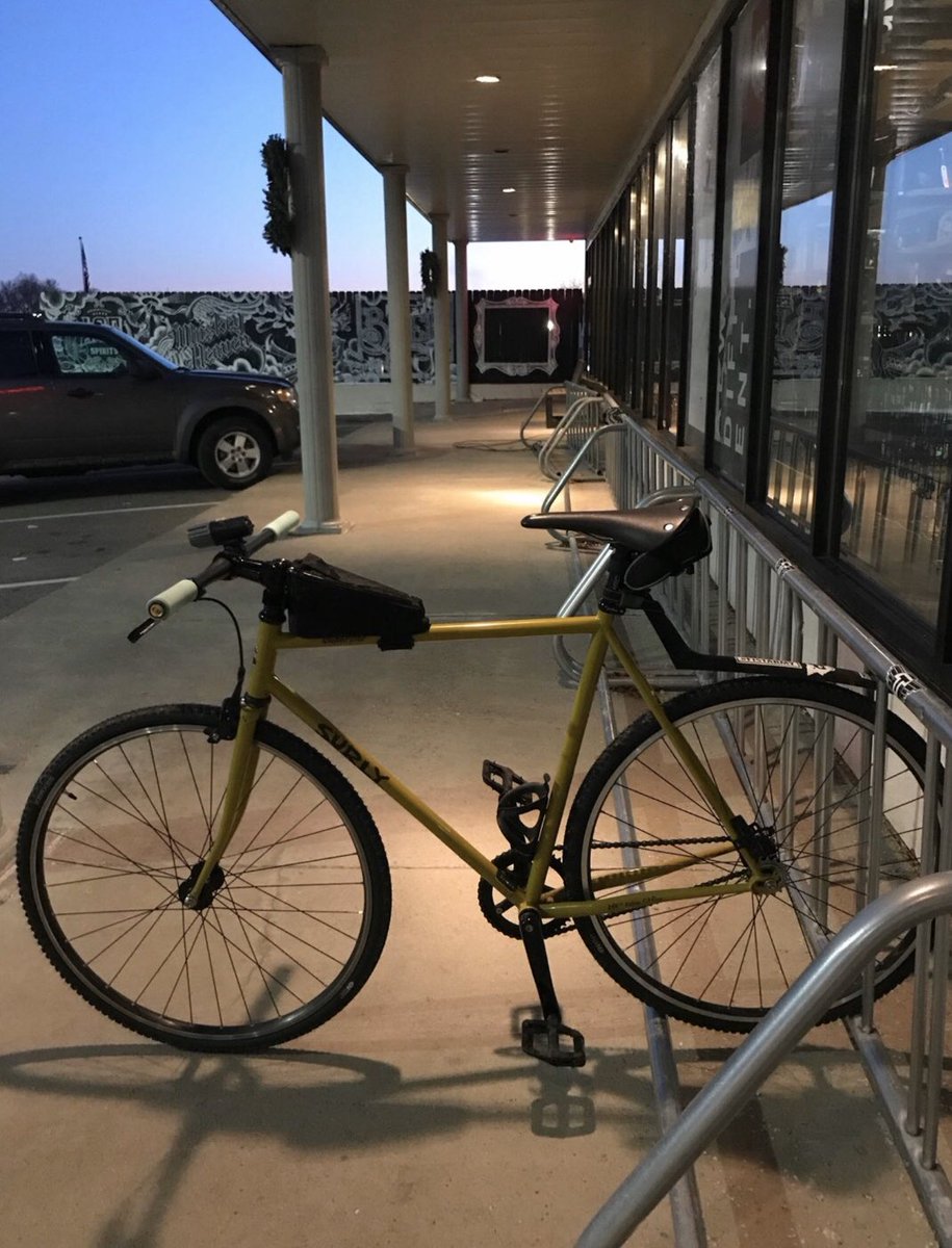 ridewithfroth's tweet photo. Yesterday’s commute was just lovely. Day 11 of #31daysofwinterbiking   10 out of 11 completed. https://t.co/XXwtFeAsKk