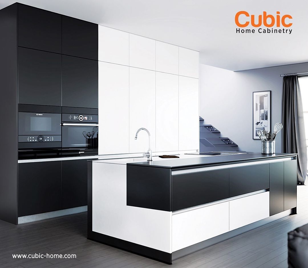 In the world full of colourful things, someone is still in love with monochrome.  follow our for more updates instagram.com/cubic_cabinetr…

#kitcheninspiration #kitchen #interiordesign #homeideas #surabaya #jakarta #luxuryliving #moderndesign #premiumkitchen #monochromekitchen