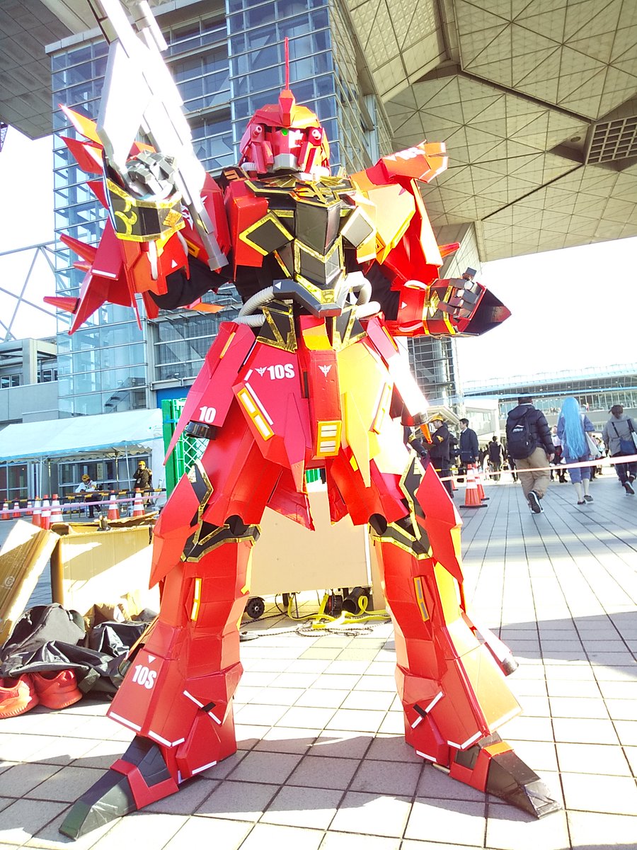 コスプレnews 8 29お台場コスプレ博 V Twitter コミックマーケット97 12月28日 1日目 レポ くろぼうし Zgokzogok さんのシナンジュ 完成度も高いし かなり軽やかに動くのでびっくりする そして眩しい コミケ C97 コスプレ ガンダム シナンジュ