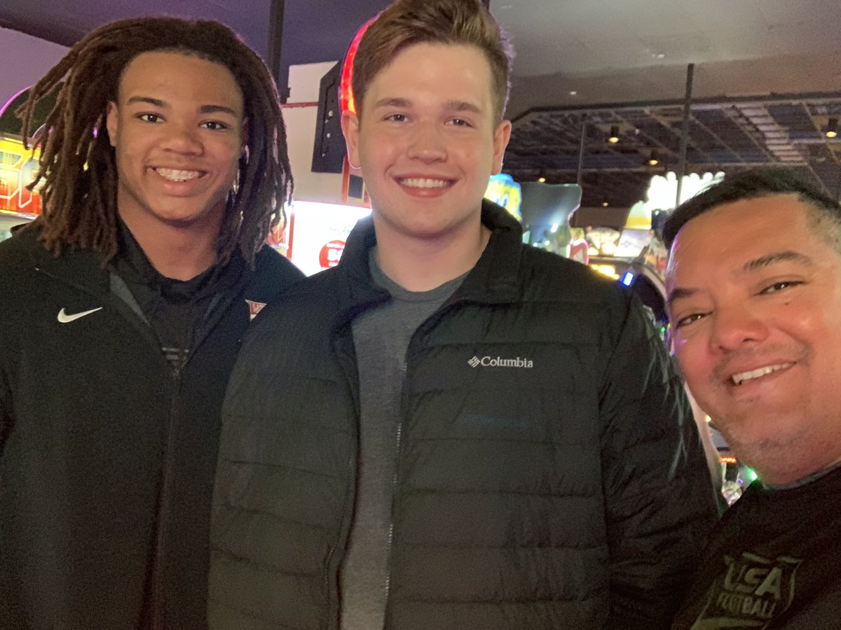 CoachMPatterson's tweet photo. Arizona at USA Football National Team Night out!! @BrophyNews @SaguaroSUSD @jason247scout @AndrewJMilek @USAFootball https://t.co/Inc4VbNzYV