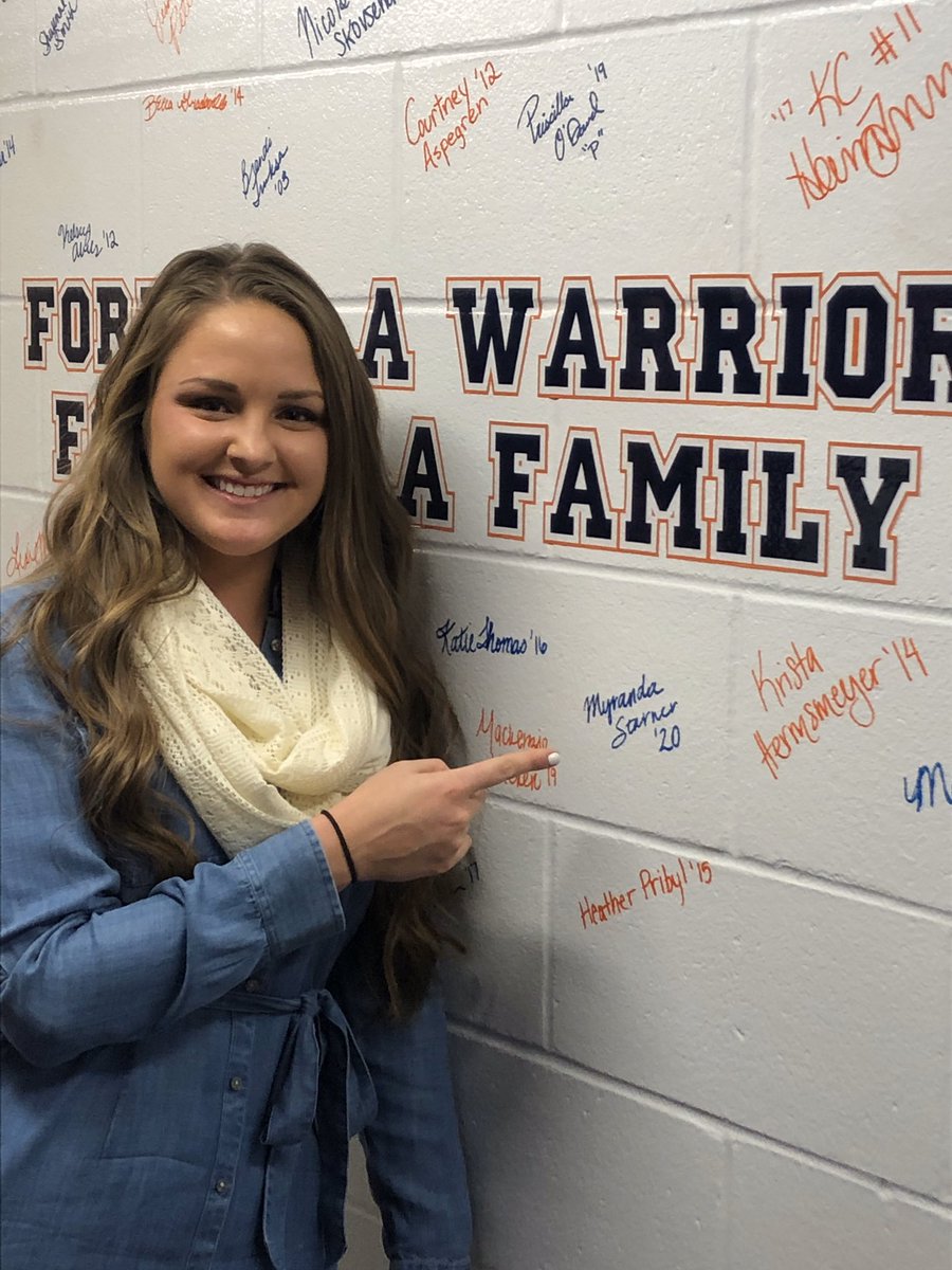 lastarner's tweet photo. What a ride it has been!  I have enjoyed every win, every loss, every cheer, every tear.  The years watching my girls compete in athletics closed its final chapter last night at Myranda’s senior vb banquet at Midland. Cant wait to watch u coach in ur next chapter. Love you babe! https://t.co/quc2w8DpI2