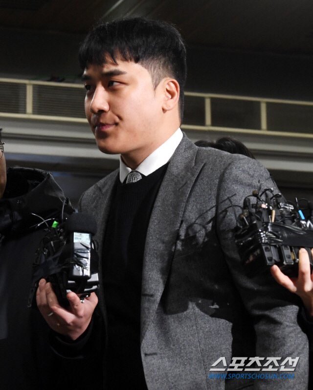 ForVictoRiArg's tweet photo. 🔽ESPERAMOS LAS DECLARACIONES OFICIALES🔼

➡Nuestros DMS estan abiertos ante cualquier pregunta o necesidad.

🐼Staff Let's Talk About Seungri Argentina https://t.co/yC4YbgkwBO