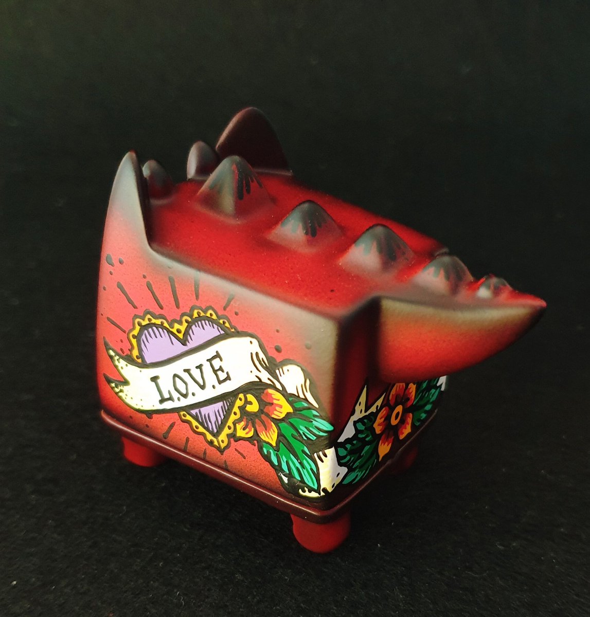 ratokimtoy's tweet photo. 2020.2.9 WF (Line up 01)
Dino cat - Red _Tattoo ver.
You can buy it at the #WonderFestival2020
#wonderfestival
#boxcatseries
#ワンダーフェスティバル
#wf2020 #sofvi #tokyosofubi #ソフビ #cdfstudio #designertoy #tattoo
#ratokim https://t.co/TlZTHLSmw0