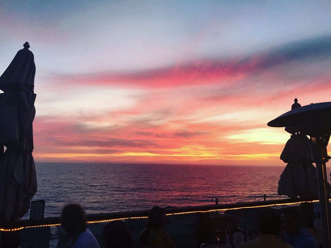 Laguna Beach sunsets never disappoint 😍

#lagunabeach #laguna #staycation #travel #mylagunabeach #socal
📸: Instagrammer, jmg2342