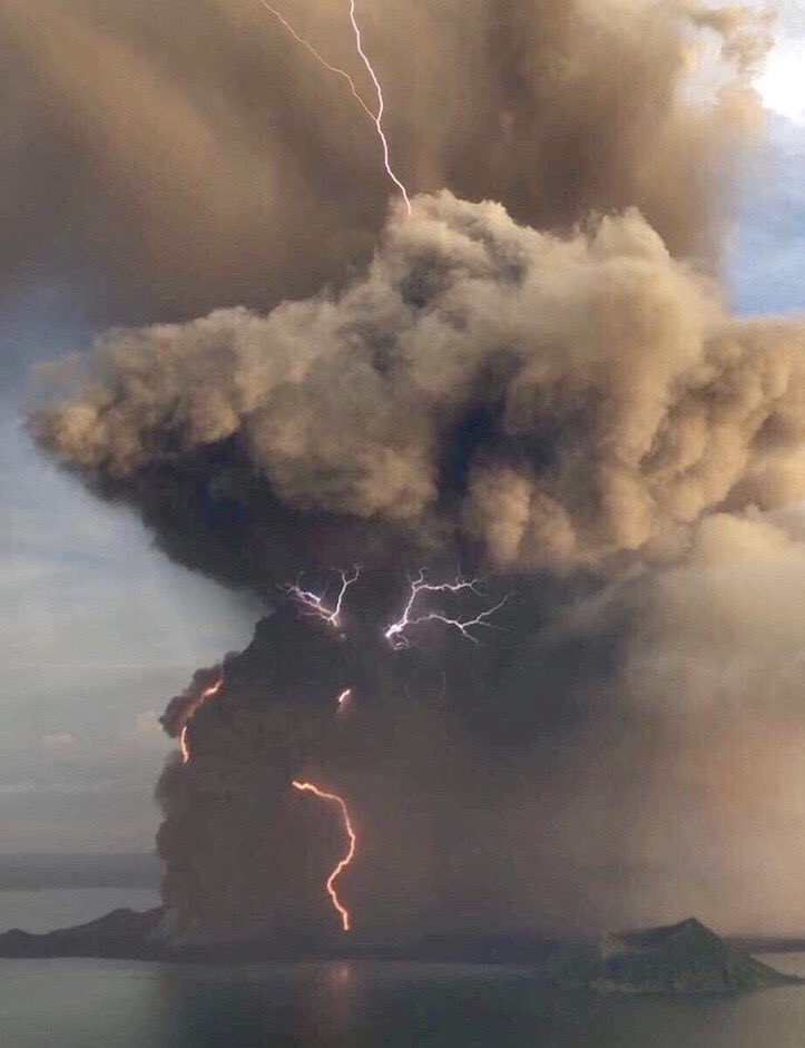 penmanila's tweet photo. The longest word in the English language just became relevant today: pneumonoultramicroscopicsilicovolcanoconiosis, which is the lung disease you can get from inhaling volcanic dust. https://t.co/dcpw6cRTXl