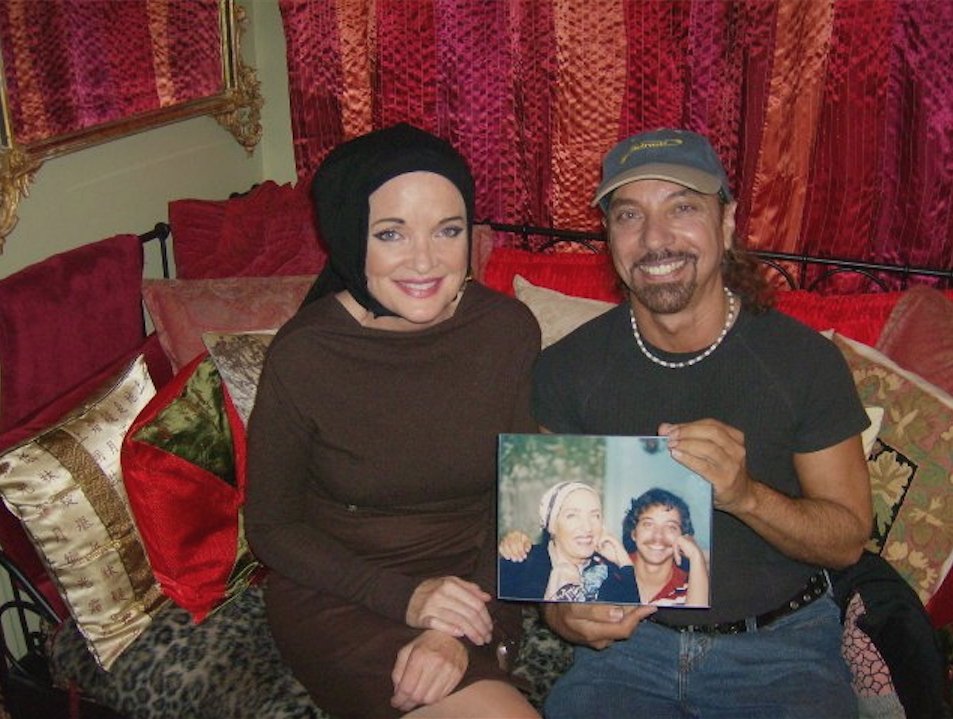MYGREYGARDENS's tweet photo. @ShebRene She is just amazing ! This is me (Robb) and Christine, backstage at #greygardens the musical. We are holding a picture of me with the REAL #ediebeale taken in Edie's dining room ! She is an unreal talent and love her on #bobheartsabishola https://t.co/rEkZ299QTy