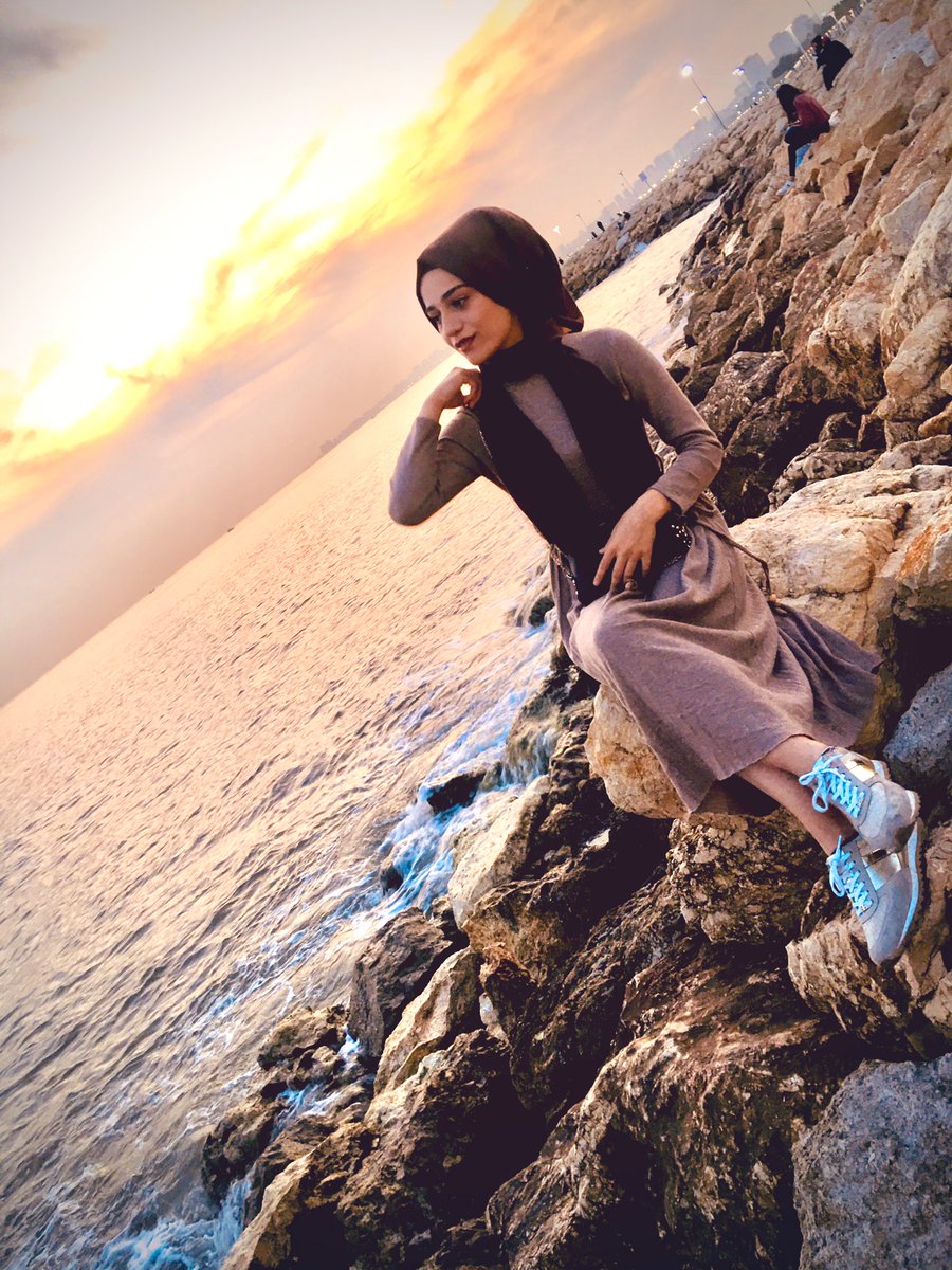ZozanSuna's tweet photo. #YeniProfilResmi  Mersin tbtsi die kalsın bunlarda şurda hangisini atacağıma karar veremedim hepsi güzelll🧚‍♀️😇 https://t.co/yUtBOQ6iAF
