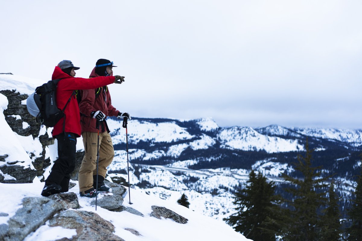 snowledge_co's tweet photo. @ericleeobrien and Chris Cloyd scoping lines PC: @rileybathurst
Tracked on #snowledge #SnowledgeIsPowder
.
.
.
#getoutside #backcountry #skitour #explore #tahoe #laketahoe #california #bc #CA #winter #snow #powder #dropin #freeski #freeskiing #snowboard #snowboarding https://t.co/6nEa8bgqlZ