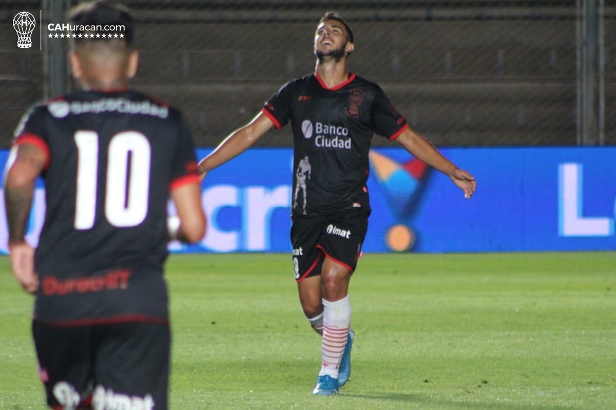 AdnQuemero's tweet photo. #Huracán cayó derrotado 2-1 ante Universitario en el primer amistoso de este 2020. El equipo de Damonte logró el empate parcial con un golazo de Ojeda. El equipo mostró dificultades para crear situaciones y grandes problemas defensivos. Jugaría otros amistosos ante Vélez y Lanus https://t.co/p81ubzMChC