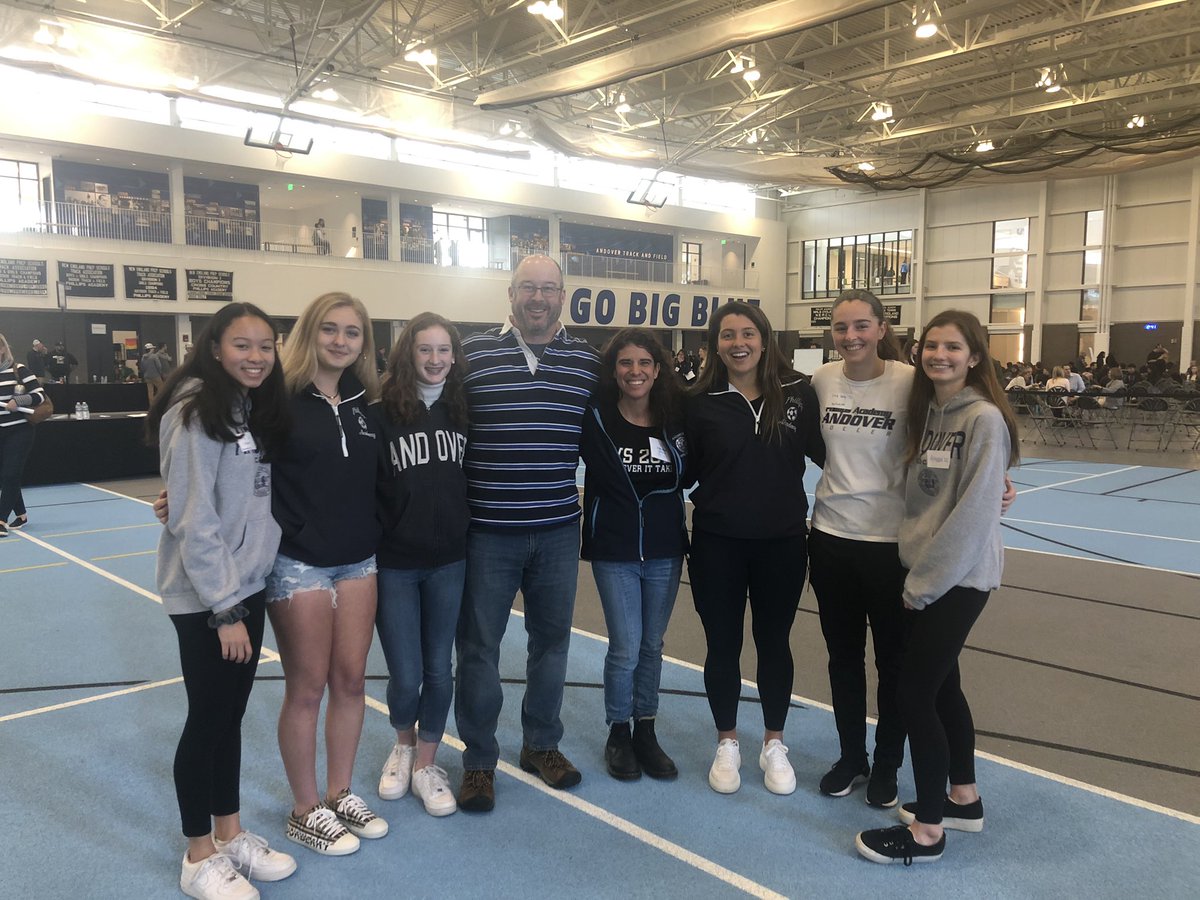 So great to see so many visitors at @Admissions01810 Day with Andover. GVS happy to give a Big Blue welcome to all!