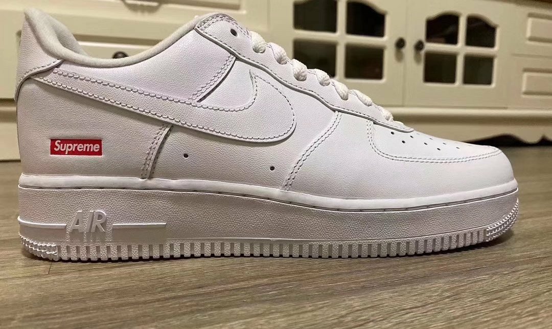 KickstyleC's tweet photo. Nike X Supreme Are teaming up and releasing these New Air Force 1 lows coming in April👀👟 #Nike #sneakers #Jordan #supreme https://t.co/icNIzRLfX2