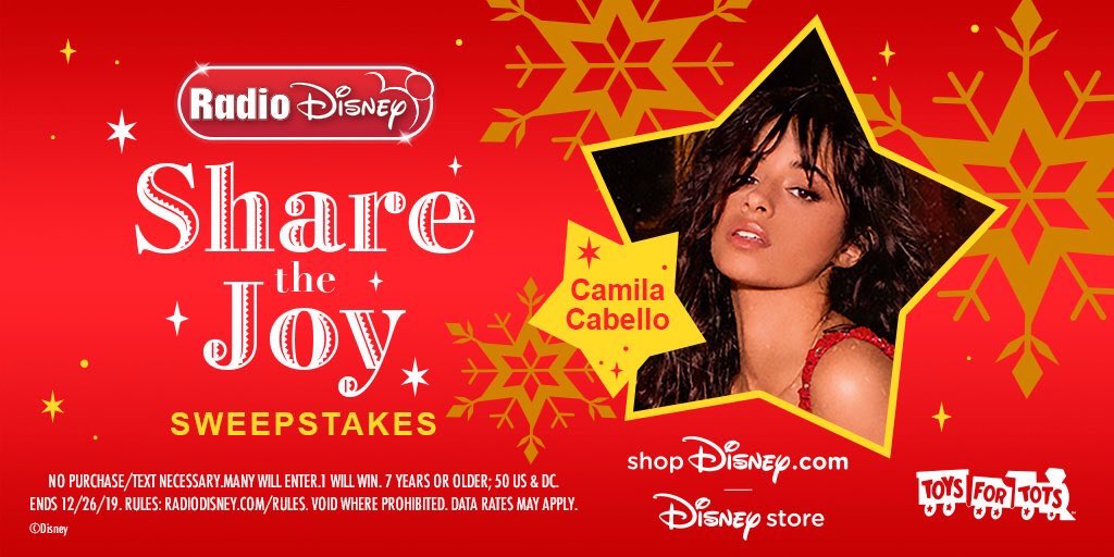 Camila joined Disney Radio's “Share The Toy” campaign to donate around $ 5,000 in toys to needy children.