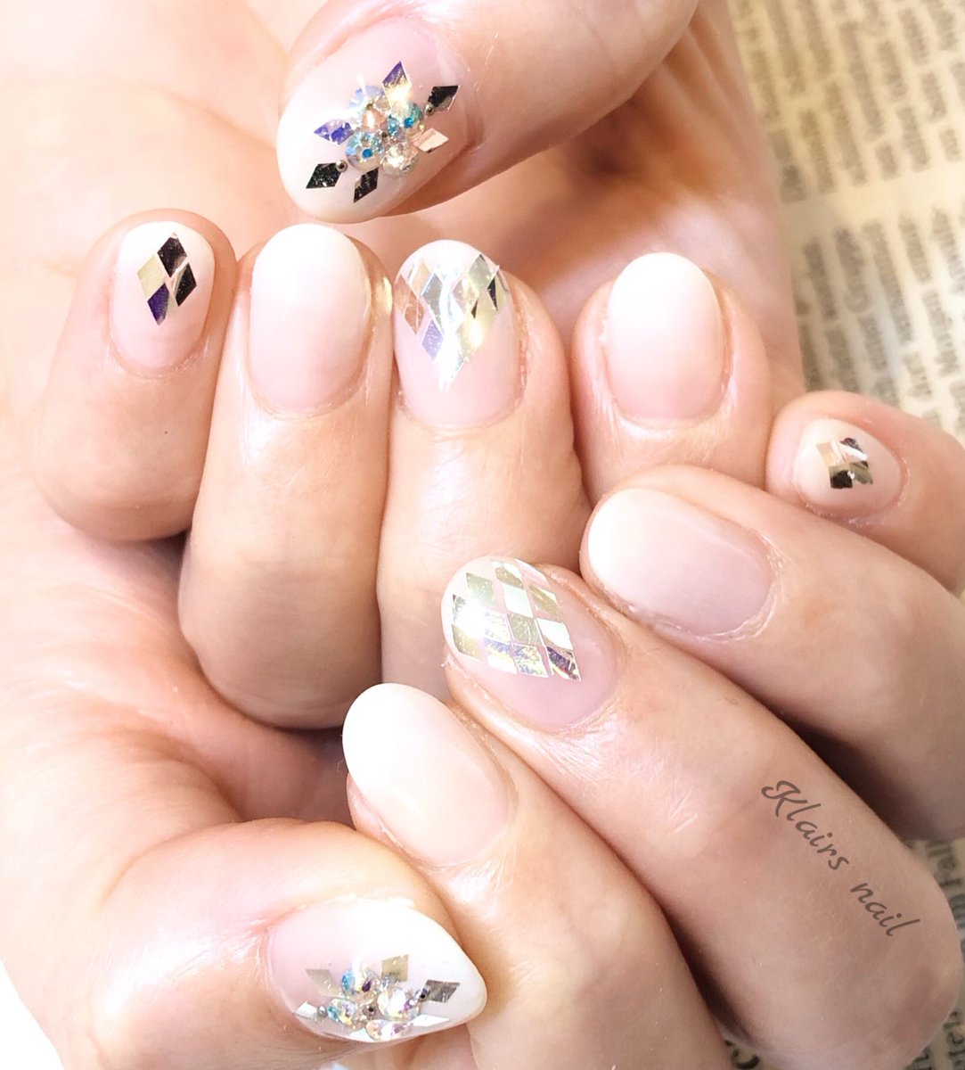 Klairs Nail とっても綺麗な冬ネイルです オフ込定額デザイン Klairsnail プライベートネイルサロン 東麻布ネイル ジェルネイル ネイルデザイン ネイル好き 人気ネイル 冬ネイル 白グラデーションネイル 雪の結晶ネイル T Klairs Nail とっても綺麗な冬ネイルです オフ込定額デザイン Klairsnail プライベートネイルサロン 東麻布ネイル ジェルネイル ネイルデザイン ネイル好き 人気ネイル 冬ネイル 白グラデーションネイル 雪の結晶ネイル T