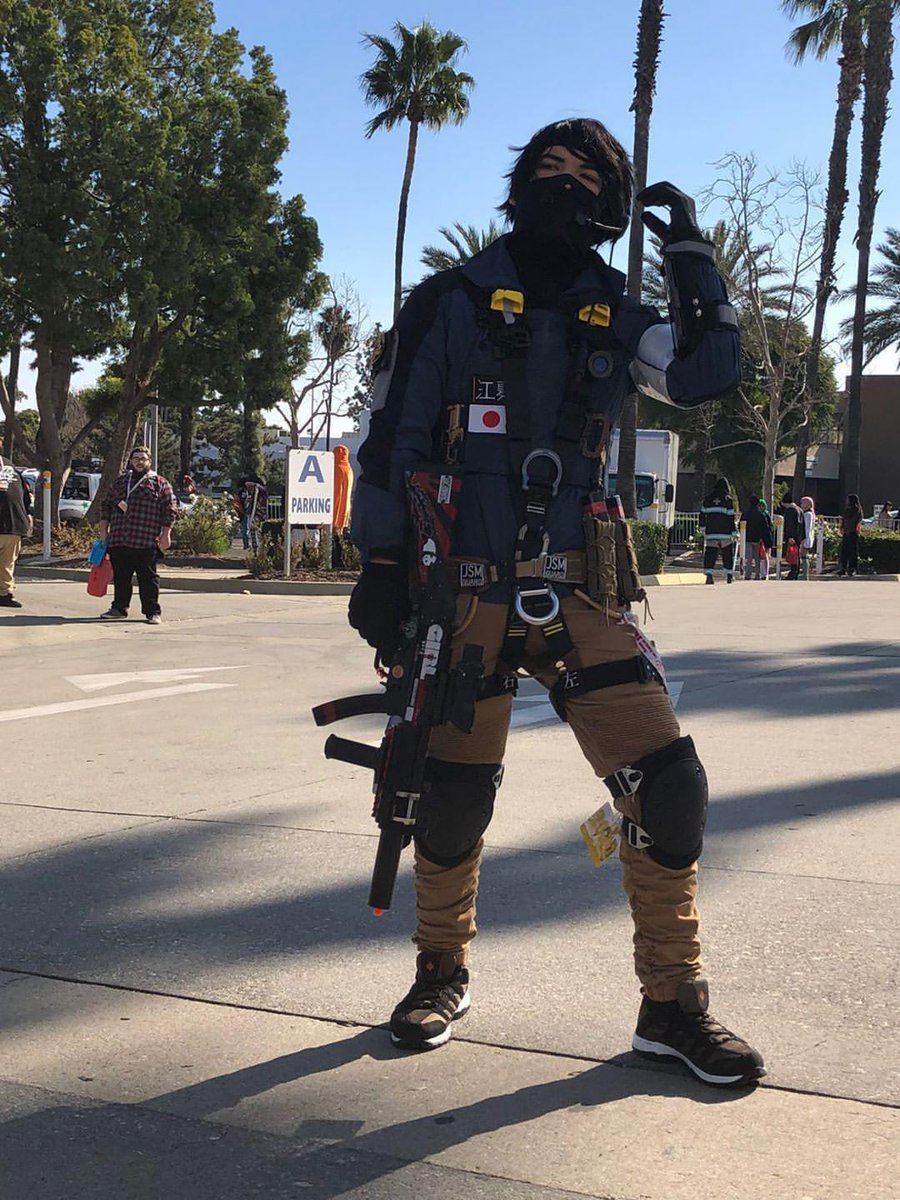 Mp5_senpai's tweet photo. Here's a full shot of my echo cosplay :3 I'm so happy with everything and very grateful for you guys and freindsπ #RainbowSixSiege #R6Community #echo #Rainbow6 #rainbow6siege #echosat #cosplay #r6cosplay #rainbow #yokai #hibana #anime https://t.co/DgU1Atcf4m