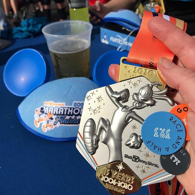 laurabowersruns's tweet image. Woo-HOO, finished!! Major congrats to everyone who took on the #wdwmarathon today!! You are a ROCKSTAR!! 💪❤️ #goofychallenge #dopeychallenge ift.tt/37Sz90e