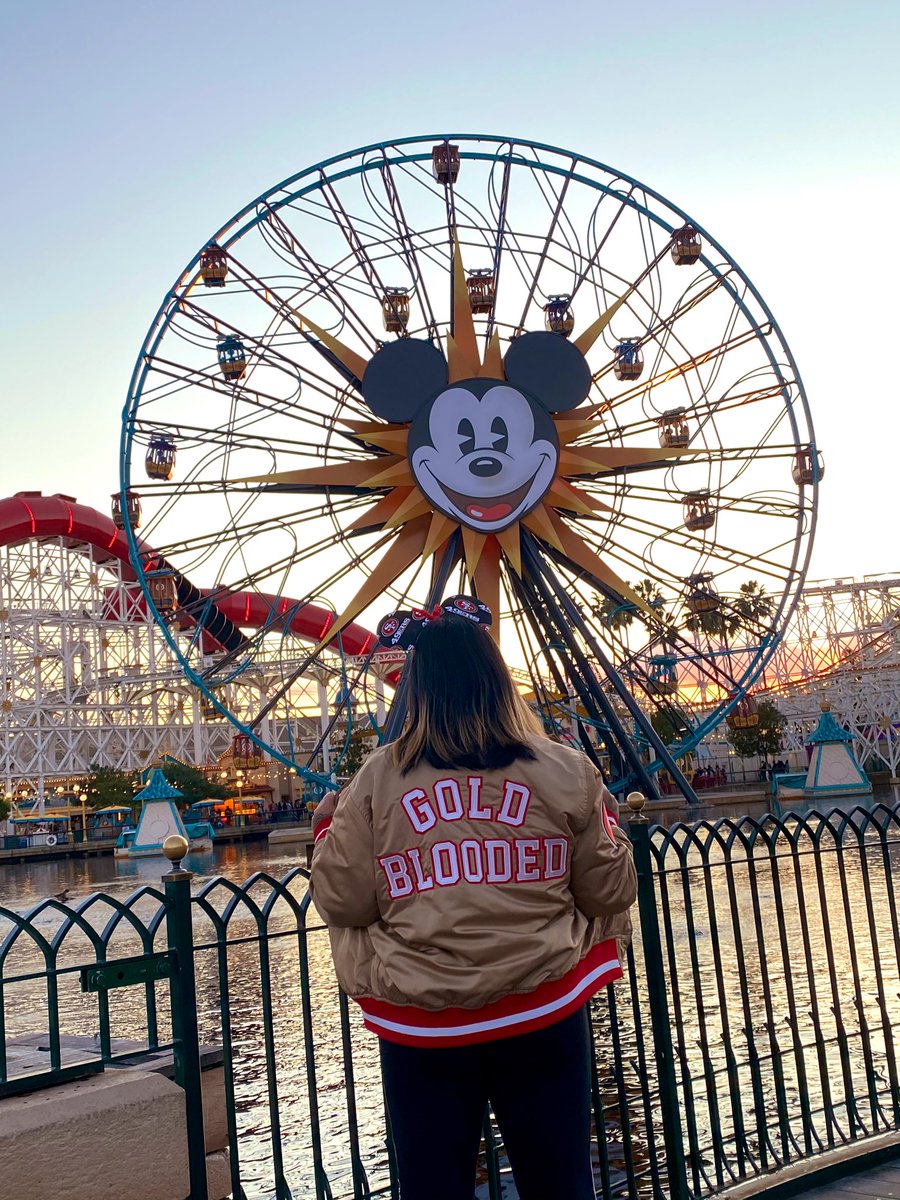 MPatacsil's tweet photo. Watched the game at Disneyland yesterday. Watching the game while we waited to ride rides. Embarrassed my child a couple times. Lol. @49ers @NBCS49ers @Adapt @Disneyland https://t.co/grneHLr34J