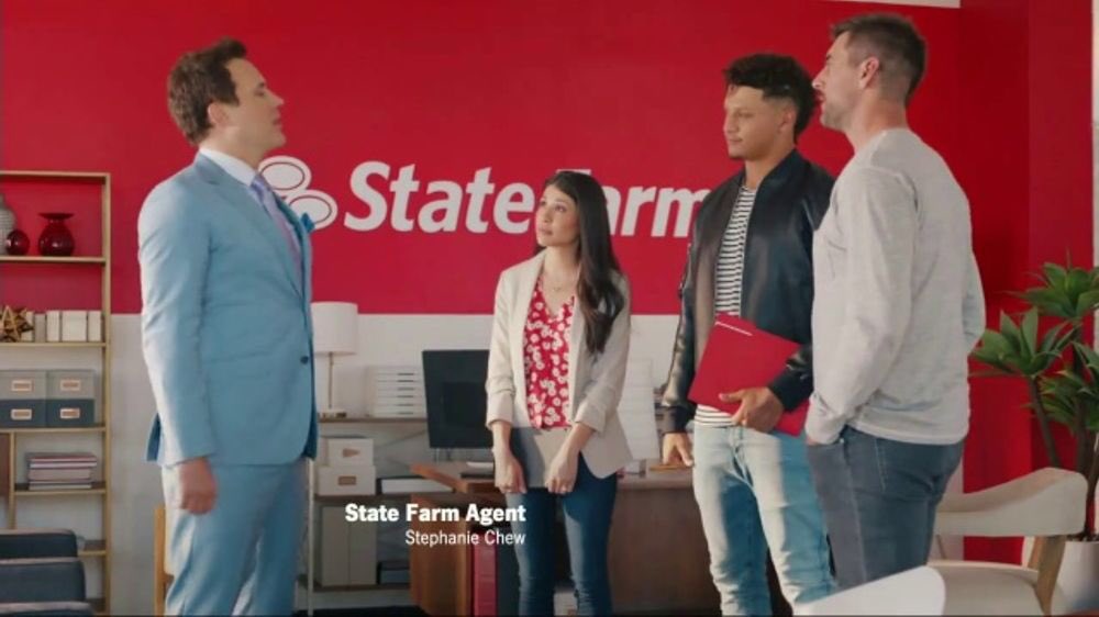 Josh_Davis_18's tweet photo. State Farm is going to throw the biggest party ever if these 2 face off in the Super Bowl https://t.co/2CGbPHCCC6