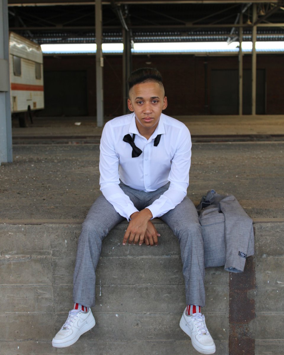 Cheswyn_Ruiters's tweet photo. Every successful person was once a unknown person who refused to give up on their dreams so For Now :
I refuse to give up on my dreams
And I'll work till my dreams  become a reality.
Happy Monday everyone 

📸 One grace photography
 #A_reason   #2020vision #mondaymotivation https://t.co/n7oRjLmaBq