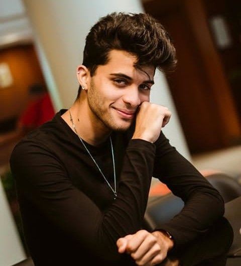 sara_minalva's tweet photo. #ErickBabe Eres tan lindo que aveces pienso que eres irreal.
@ErickBrianColon https://t.co/eeJzcVh7nm