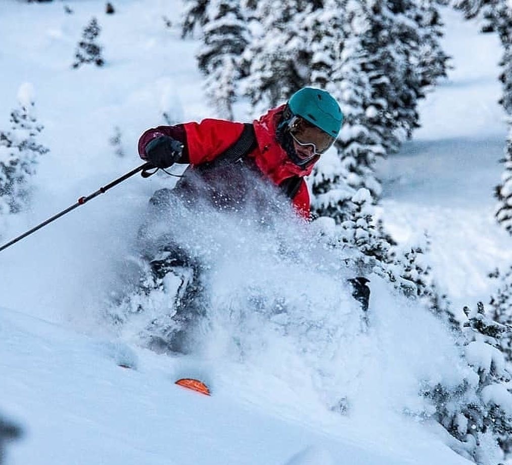 GiroSnowCO's tweet photo. It's stacking up real nice! Powder day after powder day. #girosnow #seevivid https://t.co/kEGylcz816