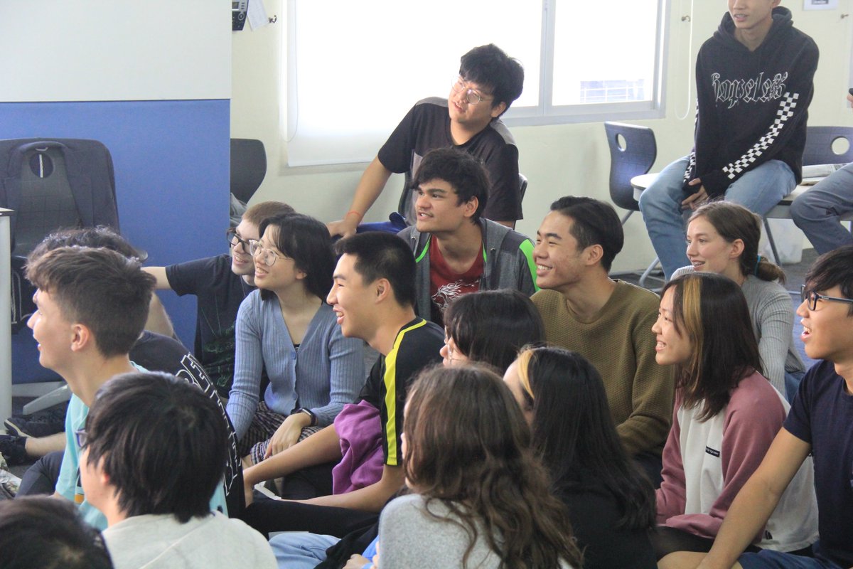 vislaos's tweet photo. The TOK breakfast was an exciting event full of innovation and energy! All the grade 11 and 12 students were mixed into groups and were then asked to take on five challenges connected to Ways of Knowing and Areas of Knowledge. #vislao #VISInnovates #TOK https://t.co/30SyGFCOSe