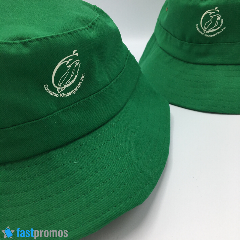 fast_promos's tweet image. Our Brushed Sports Twill Childs Bucket Hat is perfect for kinder kids with a diameter of 50cm-54cm. Toggle included for adjustment to fit perfectly. Order now on 1300 008 300 for fast delivery. buff.ly/2Pm4r9f #fastpromos #fastcaps #printedbuckethats #kinderbuckethats
